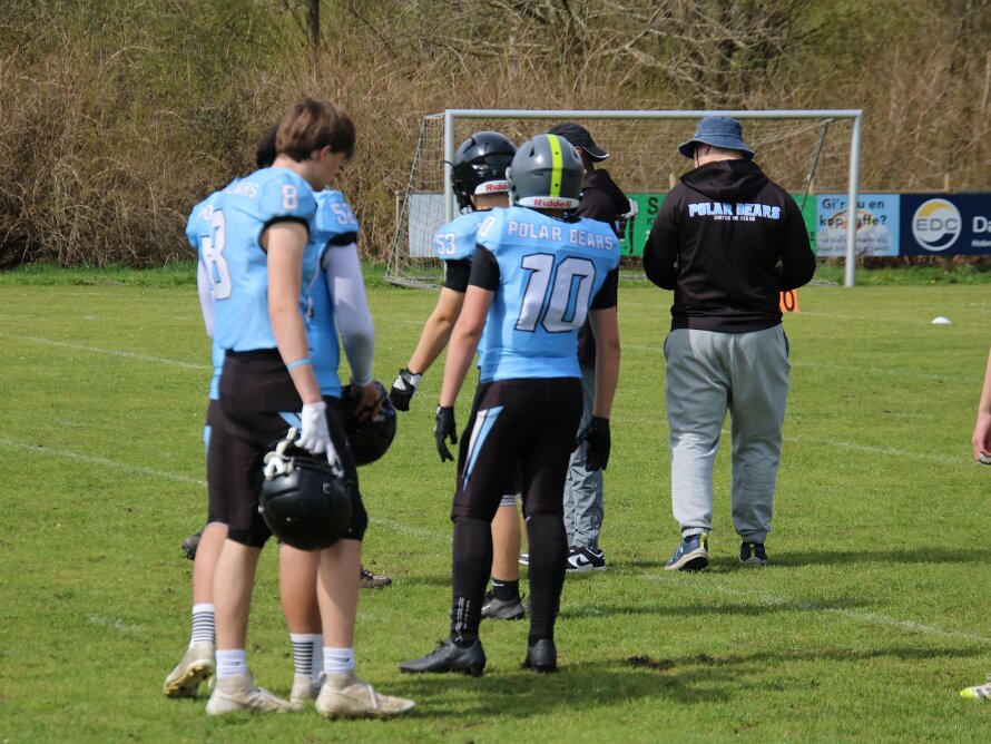 26-04-26 Polar Bears-Stallions